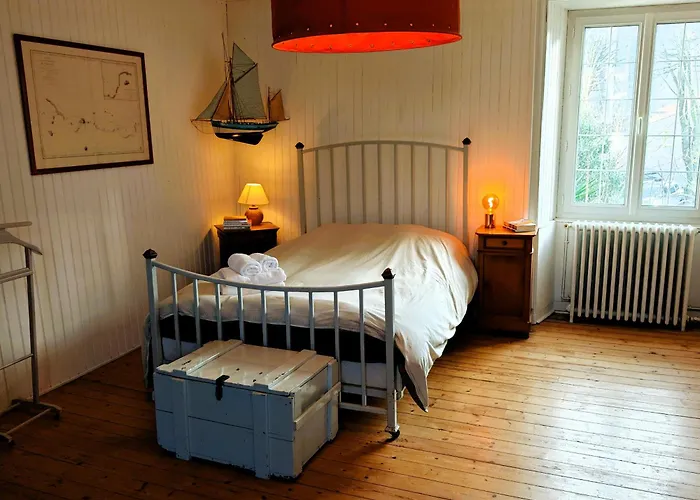 Simone - 200m De La Feriehus *